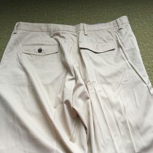 Adidas ClimaLite men golf shorts. Size 34. Color khaki